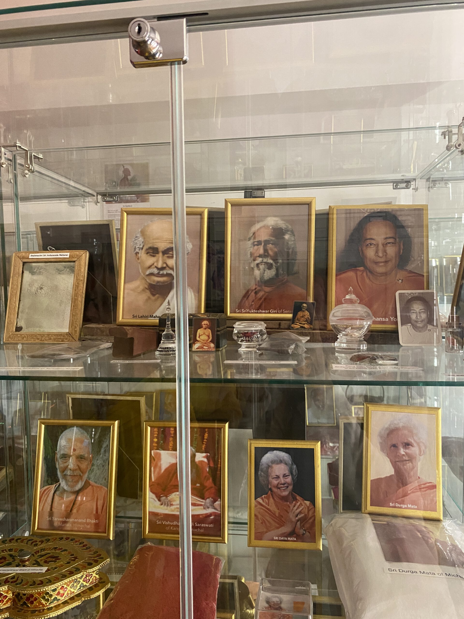 Saints of India Museum | Paramahansa Yogananda, Sri Jukteswar und Lahiri Mahasaya